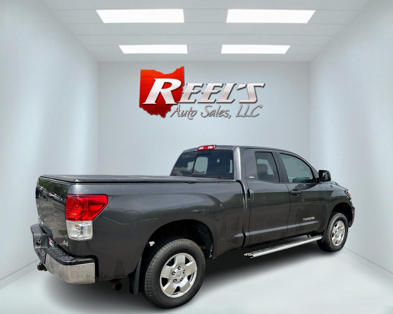 2011 Gray /Black Toyota Tundra SR5 (5TFUM5F12BX) with an 4.6L V8 engine, 6-speed automatic transmission, located at 11115 Chardon Rd. , Chardon, OH, 44024, (440) 214-9705, 41.580246, -81.241943 - Photo#5